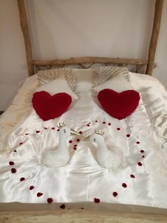 Le Reve De Lily Bed and Breakfast Les Vignères Esterno foto
