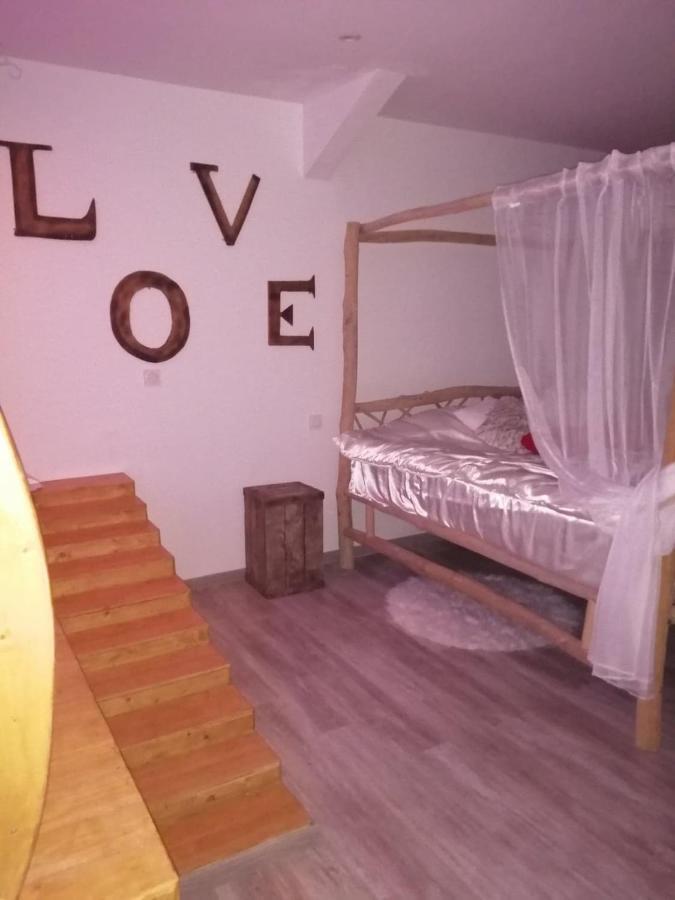 Le Reve De Lily Bed and Breakfast Les Vignères Esterno foto